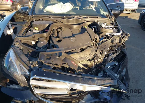 2014 Mercedes-Benz E 350 z USA, uszkodzony, nr VIN WDDHF5KBXEA857818